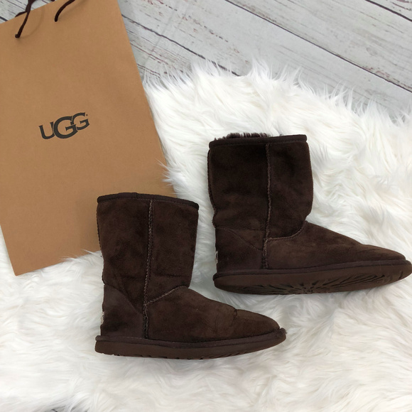 UGG Shoes - UGG Brown Short Classic Boots